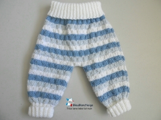 pantalon bleu et blanc lait calinou  fait-main tricot bebe modele layette bb