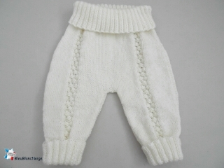 pantalon blanc lait ou bleu ou rose calinou  fait-main tricot bebe modele layette bb